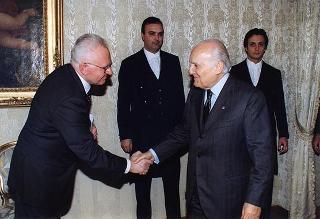 Il Presidente della Repubblica Oscar Luigi Scalfaro incontra Aldo Pagni, presidente della Federazione Nazionale degli Ordini dei Medici Chirurghi e degli Odontoiatri, con il Comitato centrale