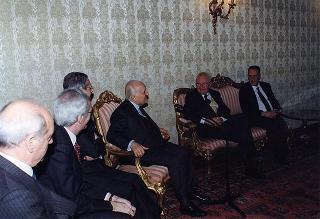 Il Presidente della Repubblica Oscar Luigi Scalfaro incontra Aldo Pagni, presidente della Federazione Nazionale degli Ordini dei Medici Chirurghi e degli Odontoiatri, con il Comitato centrale