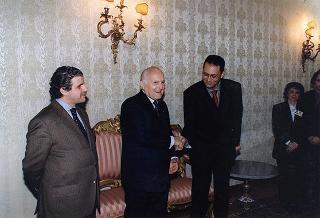 Il Presidente della Repubblica Oscar Luigi Scalfaro riceve in udienza un gruppo di studenti delle Scuole medie della Provincia regionale di Agrigento