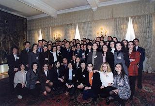 Il Presidente della Repubblica Oscar Luigi Scalfaro riceve in udienza un gruppo di studenti delle Scuole medie della Provincia regionale di Agrigento