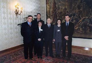 Il Presidente della Repubblica Oscar Luigi Scalfaro riceve in udienza un gruppo di studenti delle Scuole medie della Provincia regionale di Agrigento