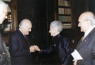 Intervento del Presidente della Repubblica alla cerimonia di presentazione dell'attività dell'Associazione ricerche coronariche per la terapia e la prevenzione dell'infarto, presso l'Accademia Nazionale dei Lincei. Roma (Palazzo Corsini)