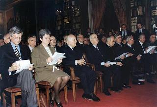Intervento del Presidente della Repubblica alla cerimonia di presentazione dell'attività dell'Associazione ricerche coronariche per la terapia e la prevenzione dell'infarto, presso l'Accademia Nazionale dei Lincei. Roma (Palazzo Corsini)