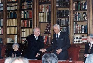 Intervento del Presidente della Repubblica alla cerimonia di presentazione dell'attività dell'Associazione ricerche coronariche per la terapia e la prevenzione dell'infarto, presso l'Accademia Nazionale dei Lincei. Roma (Palazzo Corsini)