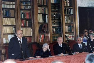 Intervento del Presidente della Repubblica alla cerimonia di presentazione dell'attività dell'Associazione ricerche coronariche per la terapia e la prevenzione dell'infarto, presso l'Accademia Nazionale dei Lincei. Roma (Palazzo Corsini)
