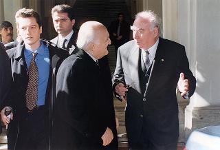 Intervento del Presidente della Repubblica alla cerimonia di presentazione dell'attività dell'Associazione ricerche coronariche per la terapia e la prevenzione dell'infarto, presso l'Accademia Nazionale dei Lincei. Roma (Palazzo Corsini)