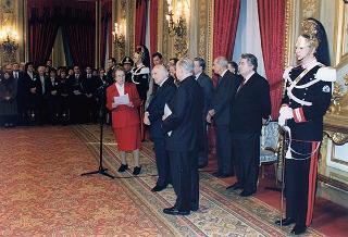Incontro del Presidente della Repubblica Oscar Luigi Scalfaro con la prof.ssa Cesarina Checcacci, presidente dell'Unione Cattolica Italiana Insegnanti Medi, e una delegazione di partecipanti al 19° Congresso nazionale dell'UCIIM