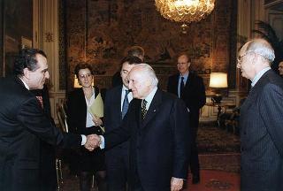 Il Presidente della Repubblica Oscar Luigi Scalfaro incontra Giovanni Moro, segretario nazionale del Movimento Federativo Democratico, con alcuni esponenti dell'iniziativa "Pit Salute", promossa dal Movimento