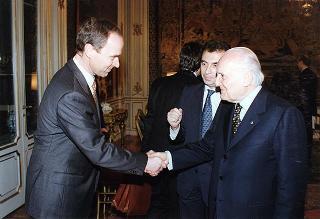 Il Presidente della Repubblica Oscar Luigi Scalfaro incontra Giovanni Moro, segretario nazionale del Movimento Federativo Democratico, con alcuni esponenti dell'iniziativa "Pit Salute", promossa dal Movimento