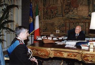 Il Presidente della Repubblica Oscar Luigi Scalfaro riceve la visita del Generale di Corpo d'Armata Sergio Siracusa, nuovo Comandante Generale dell'Arma dei Carabinieri