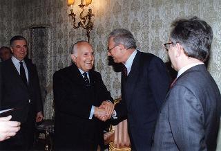 Incontro del Presidente della Repubblica Oscar Luigi Scalfaro con l'on. prof. Luigi Berlinguer, ministro della Pubblica istruzione e dell'Università e della ricerca scientifica e tecnologica, con il prof. Paolo Mantegazza rettore dell'Università Statale e il prof. Adriano De Maio del Politecnico di Milano, ed alcuni presidi dei due Atenei