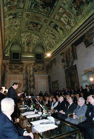 Intervento del Presidente della Repubblica alla cerimonia di presentazione del libro "Attualità di Enrico De Nicola" di Giovanni Leone. Roma, Senato della Repubblica