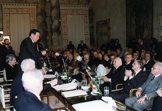 Intervento del Presidente della Repubblica alla cerimonia di presentazione del libro "Attualità di Enrico De Nicola" di Giovanni Leone. Roma, Senato della Repubblica