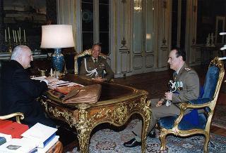 Il Presidente della Repubblica Oscar Luigi Scalfaro riceve la visita del Generale di Corpo d'Armata Francesco Cervoni, nuovo capo di Stato maggiore dell'Esercito