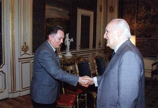 Incontro del Presidente della Repubblica Oscar Luigi Scalfaro con Don Camillo Nobile