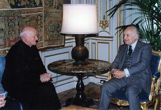 Incontro del Presidente della Repubblica Oscar Luigi Scalfaro con Don Camillo Nobile