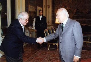 Il Presidente della Repubblica Oscar Luigi Scalfaro riceve in udienza Santi Flavio Colonna, presidente dell'Associazione per il diritto a comunicare con la pace, con alcuni componenti il Gruppo di lavoro del progetto "Zum Ewigen Frieden Kant: un'idea dall'Europa", per presentare l'iniziativa