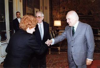 Il Presidente della Repubblica Oscar Luigi Scalfaro riceve in udienza Santi Flavio Colonna, presidente dell'Associazione per il diritto a comunicare con la pace, con alcuni componenti il Gruppo di lavoro del progetto "Zum Ewigen Frieden Kant: un'idea dall'Europa", per presentare l'iniziativa