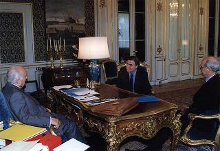 Il Presidente della Repubblica Oscar Luigi Scalfaro riceve la visita di Pietro Calabrese, direttore de "Il Messaggero"