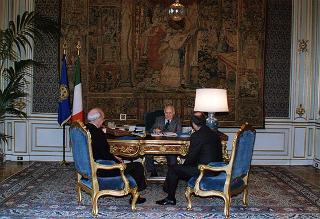 Il Presidente della Repubblica Oscar Luigi Scalfaro riceve la visita di Pietro Calabrese, direttore de "Il Messaggero"