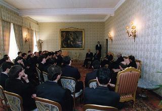 Il Presidente della Repubblica Oscar Luigi Scalfaro riceve Mons. Gianfranco Poma, rettore maggiore dei Seminari milanesi, con un gruppo di diaconi del Seminario Arcivescovile di Milano