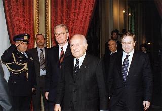 Incontro del Presidente della Repubblica Oscar Luigi Scalfaro con un gruppo parlamentare del Partito Popolare Europeo del Parlamento Europeo