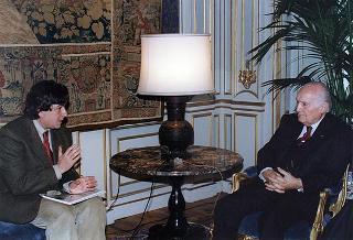 Il Presidente della Repubblica Oscar Luigi Scalfaro riceve la visita di Ermete Realacci, presidente nazionale di Legambiente, ed alcuni esponenti del Movimento, per presentare i risultati della seconda ricerca sull'ecomafia