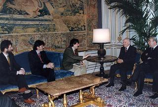 Il Presidente della Repubblica Oscar Luigi Scalfaro riceve la visita di Ermete Realacci, presidente nazionale di Legambiente, ed alcuni esponenti del Movimento, per presentare i risultati della seconda ricerca sull'ecomafia
