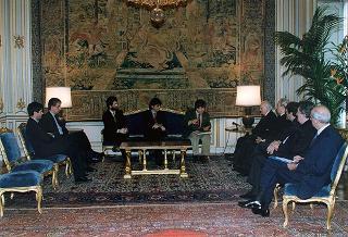 Il Presidente della Repubblica Oscar Luigi Scalfaro riceve la visita di Ermete Realacci, presidente nazionale di Legambiente, ed alcuni esponenti del Movimento, per presentare i risultati della seconda ricerca sull'ecomafia