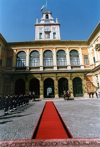 Incontro e colazione con la signora Mary Robinson, Presidente dell'Irlanda