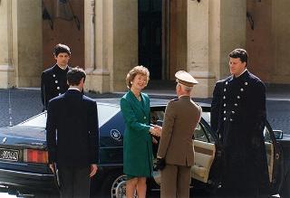Incontro e colazione con la signora Mary Robinson, Presidente dell'Irlanda