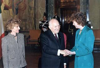 Incontro e colazione con la signora Mary Robinson, Presidente dell'Irlanda