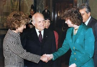 Incontro e colazione con la signora Mary Robinson, Presidente dell'Irlanda