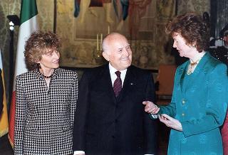 Incontro e colazione con la signora Mary Robinson, Presidente dell'Irlanda