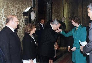 Incontro e colazione con la signora Mary Robinson, Presidente dell'Irlanda