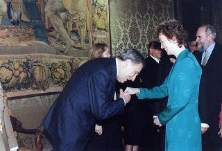 Incontro e colazione con la signora Mary Robinson, Presidente dell'Irlanda