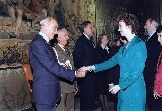 Incontro e colazione con la signora Mary Robinson, Presidente dell'Irlanda