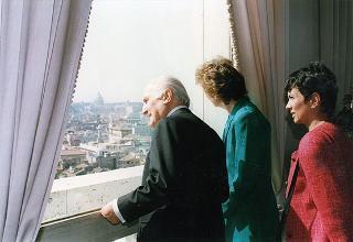 Incontro e colazione con la signora Mary Robinson, Presidente dell'Irlanda