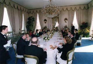 Incontro e colazione con la signora Mary Robinson, Presidente dell'Irlanda