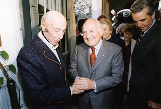 Visita del Presidente della Repubblica, in forma strettamente privata, al Maestro Umberto Mastroianni nel suo studio a Marino (Roma)