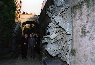 Visita del Presidente della Repubblica, in forma strettamente privata, al Maestro Umberto Mastroianni nel suo studio a Marino (Roma)