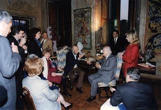 Visita del Presidente della Repubblica, in forma strettamente privata, al Maestro Umberto Mastroianni nel suo studio a Marino (Roma)