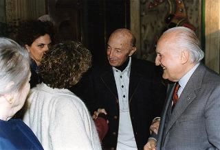 Visita del Presidente della Repubblica, in forma strettamente privata, al Maestro Umberto Mastroianni nel suo studio a Marino (Roma)