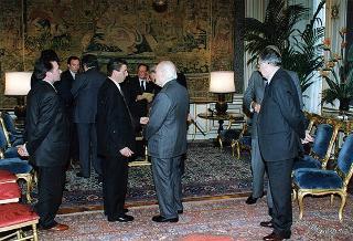 Incontro del Presidente della Repubblica Oscar Luigi Scalfaro con Don Luigi Ciotti, presidente di "Libera. Associazioni, nomi e numeri contro le mafie", con una delegazione, in occasione della "Giornata nazionale della memoria e dell'impegno", in ricordo di tutte le vittime delle mafie