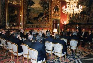 Il Presidente della Repubblica Oscar Luigi Scalfaro riceve Augustin Soliva, Presidente Internazionale dei Lions Clubs, con i Governatori dei Distretti Italiani dell'Associazione