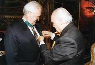 Il Presidente della Repubblica Oscar Luigi Scalfaro riceve Augustin Soliva, Presidente Internazionale dei Lions Clubs, con i Governatori dei Distretti Italiani dell'Associazione