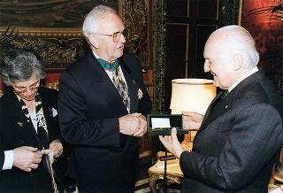 Il Presidente della Repubblica Oscar Luigi Scalfaro riceve Augustin Soliva, Presidente Internazionale dei Lions Clubs, con i Governatori dei Distretti Italiani dell'Associazione