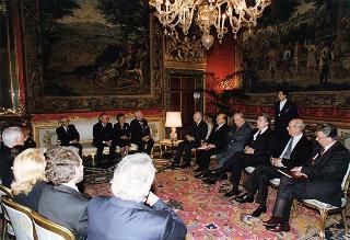 Il Presidente della Repubblica Oscar Luigi Scalfaro riceve Augustin Soliva, Presidente Internazionale dei Lions Clubs, con i Governatori dei Distretti Italiani dell'Associazione