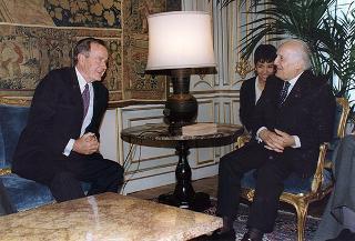 Incontro del Presidente della Repubblica Oscar Luigi Scalfaro con George Bush, ex Presidente degli USA