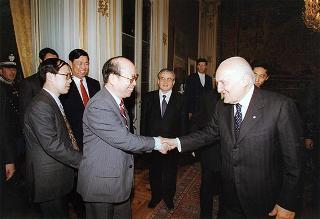 Incontro del Presidente della Repubblica Scalfaro con Qiao Shi, presidente del Comitato Permanente dell'Assemblea Nazionale del Popolo della Repubblica Popolare Cinese